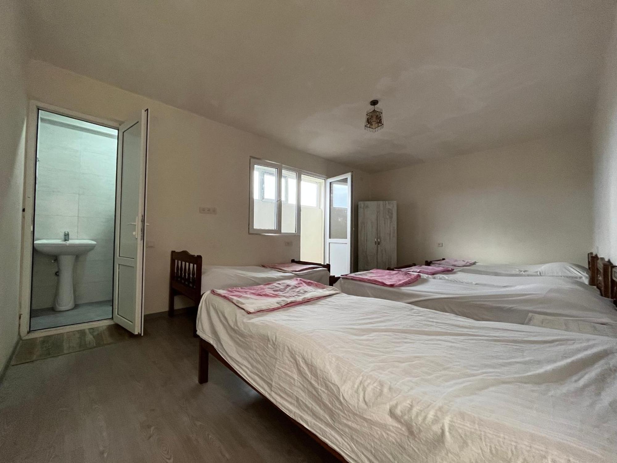 Ok House! Hotel Kobuleti Ngoại thất bức ảnh